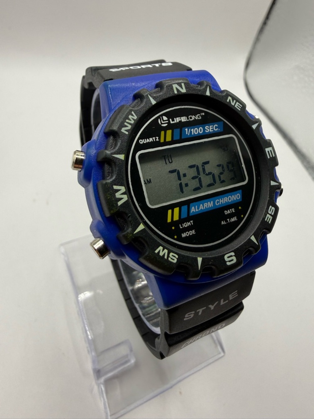 Lifelong Sports Style Digital Watch Alarm Chrono 1/100 Sec. Blue & Black - Picture 6 of 9